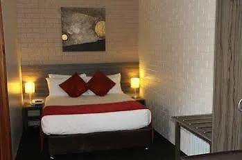 Bay Hotel Apartments Hobart 3*,