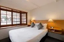 Bay Hotel Apartments Hobart 3*,